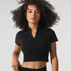 ALO NWOT Seamless Winter Warm Plush Cropped Short Sleeve